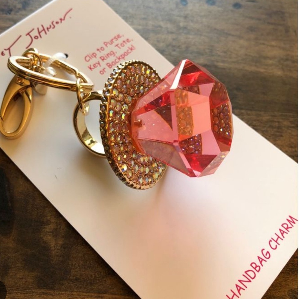 NWT Betsey Johnson VIRAL Ring Keychain